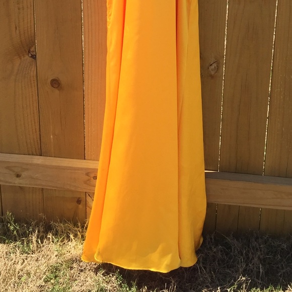Golden Yellow Formal/Prom Dress 💕 - Picture 4 of 7